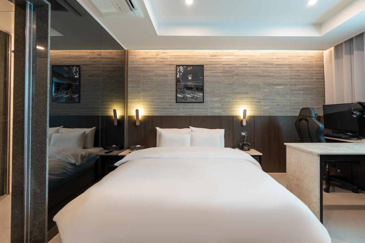Jecheon Hound Hotel Chech'ŏn Extérieur photo