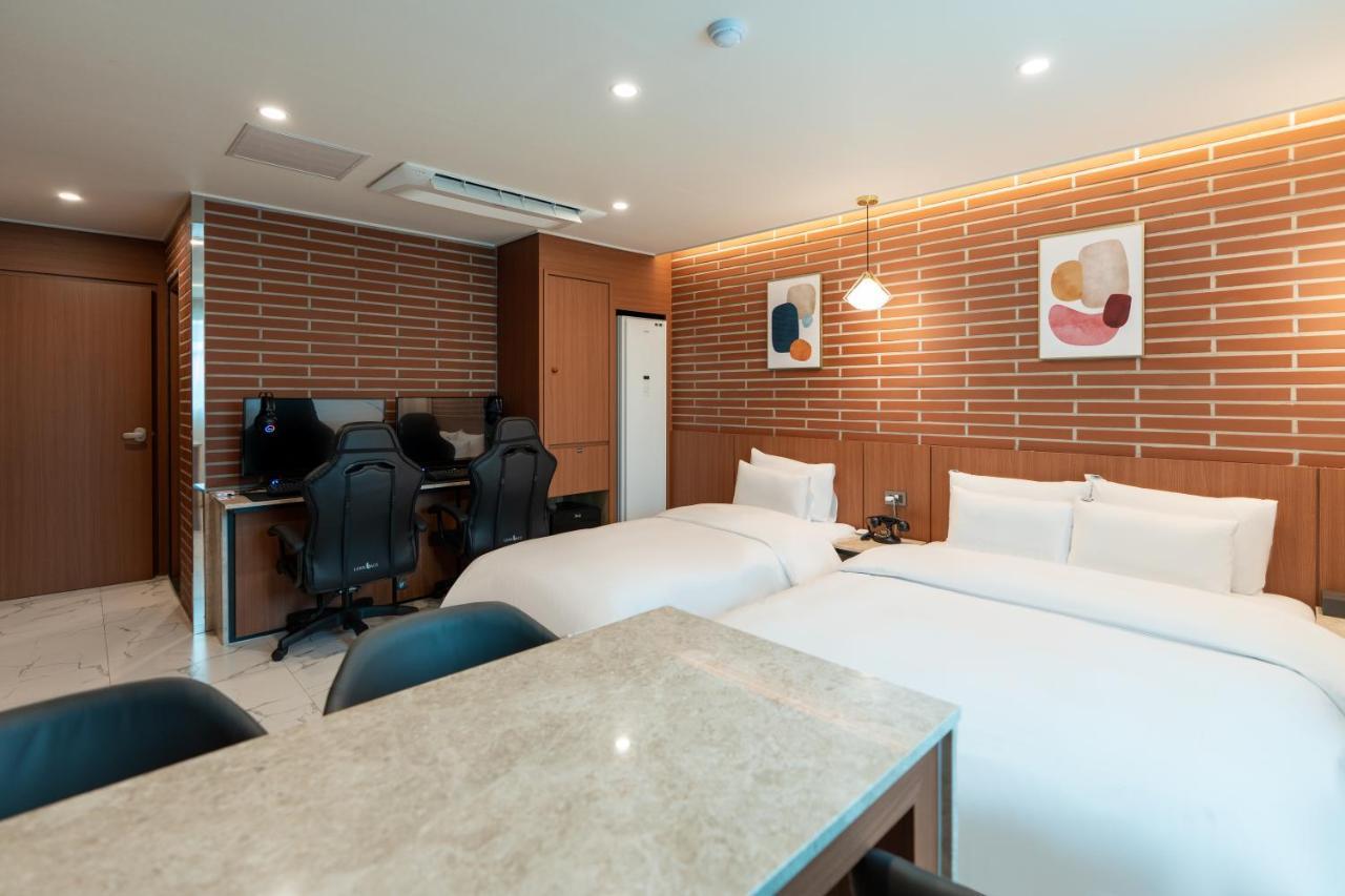 Jecheon Hound Hotel Chech'ŏn Extérieur photo