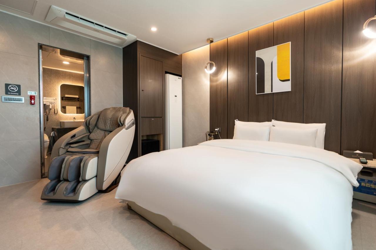 Jecheon Hound Hotel Chech'ŏn Extérieur photo