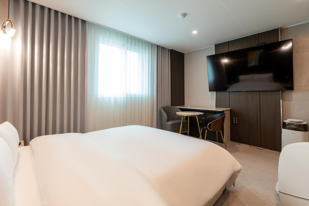 Jecheon Hound Hotel Chech'ŏn Extérieur photo