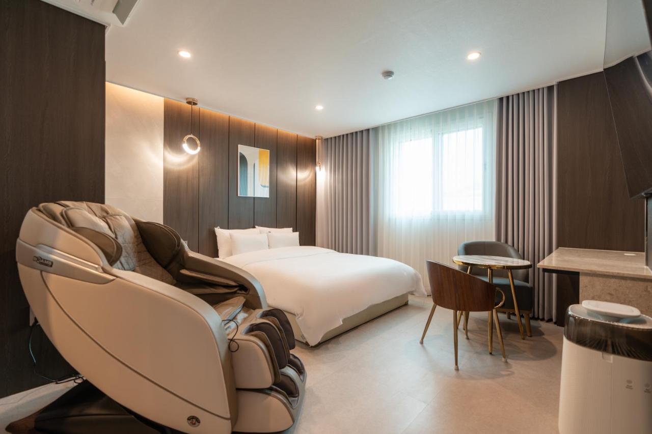 Jecheon Hound Hotel Chech'ŏn Extérieur photo