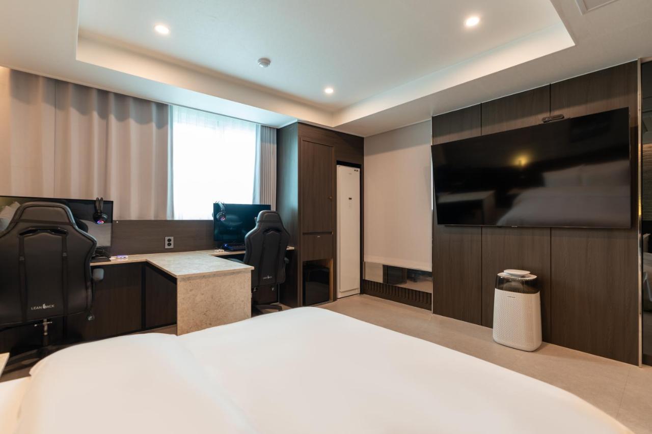 Jecheon Hound Hotel Chech'ŏn Extérieur photo