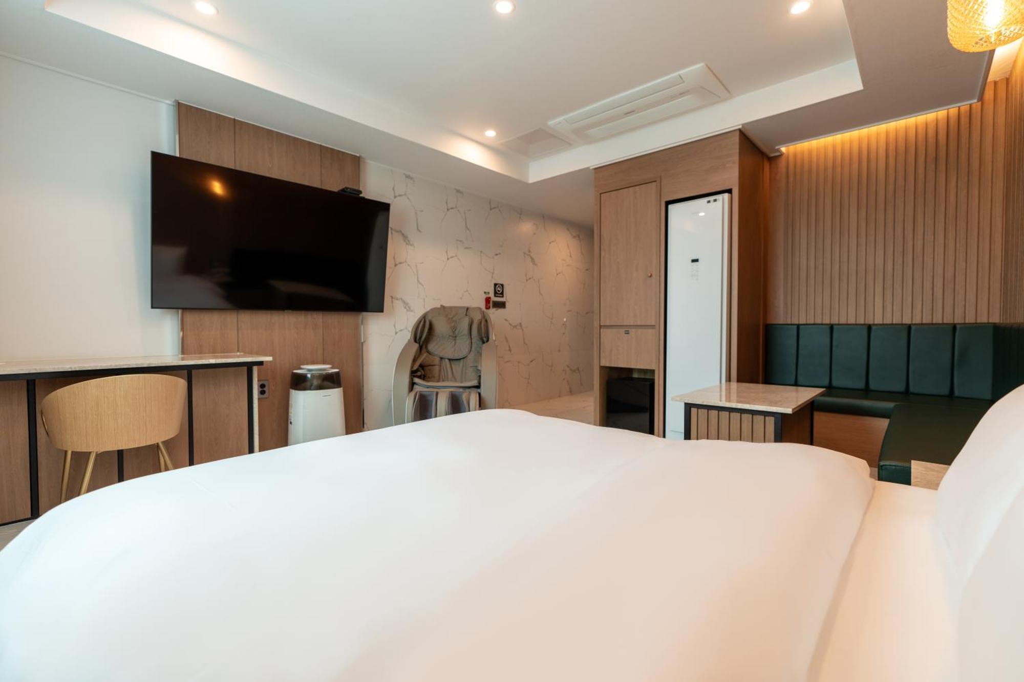 Jecheon Hound Hotel Chech'ŏn Extérieur photo