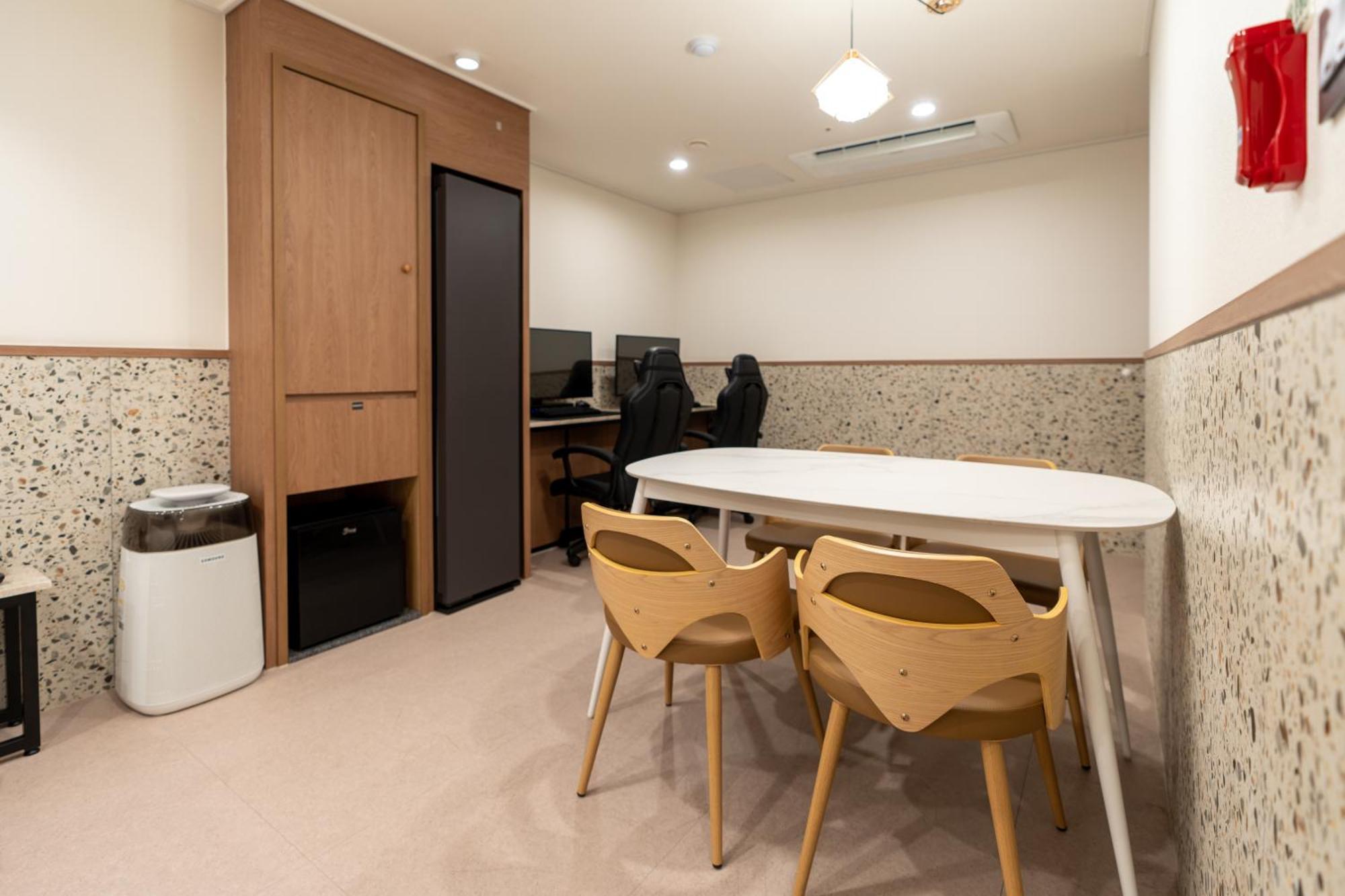 Jecheon Hound Hotel Chech'ŏn Extérieur photo